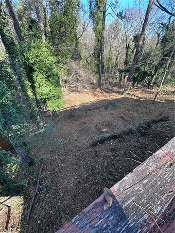 4245 Utoy SW Court, Atlanta, GA 30331