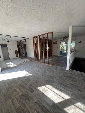 4245 Utoy SW Court, Atlanta, GA 30331