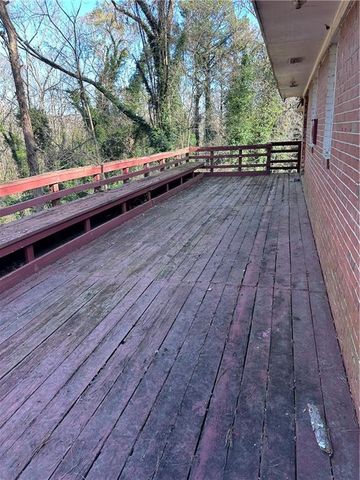 4245 Utoy SW Court, Atlanta, GA 30331