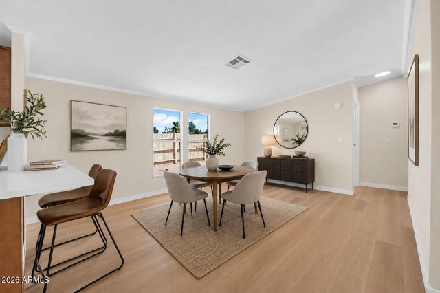 322 E WAGONER Road, Phoenix, AZ 85022
