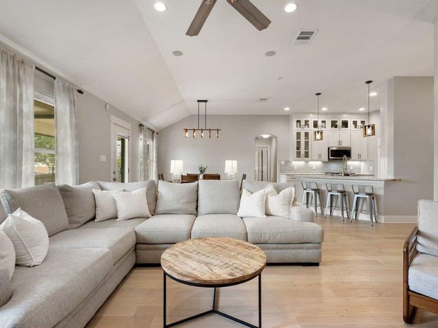 608 Ranier LN, Round Rock, TX 78665