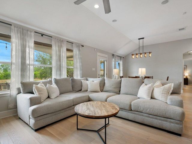 608 Ranier LN, Round Rock, TX 78665