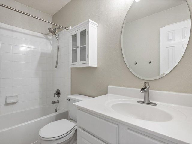 608 Ranier LN, Round Rock, TX 78665