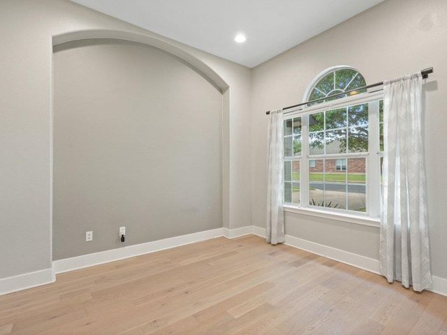 608 Ranier LN, Round Rock, TX 78665