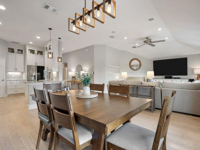 608 Ranier LN, Round Rock, TX 78665