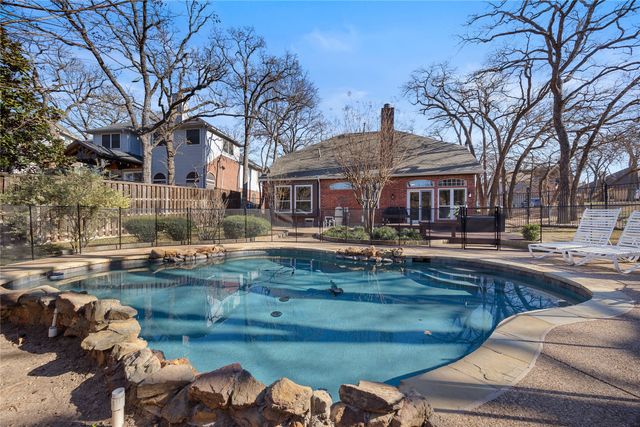 2480 Glen Ridge Drive, Highland Village, TX 75077