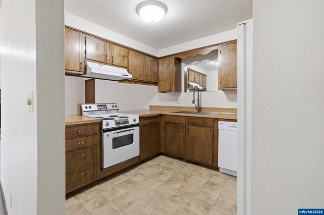 4864 Towhee Ct S, Salem, OR 97302