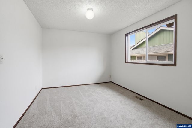 4864 Towhee Ct S, Salem, OR 97302