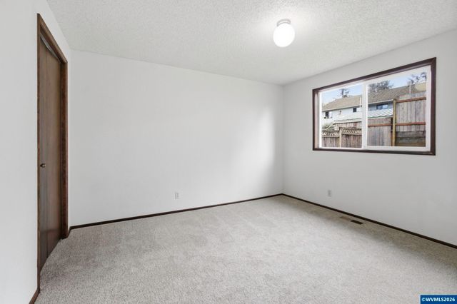 4864 Towhee Ct S, Salem, OR 97302