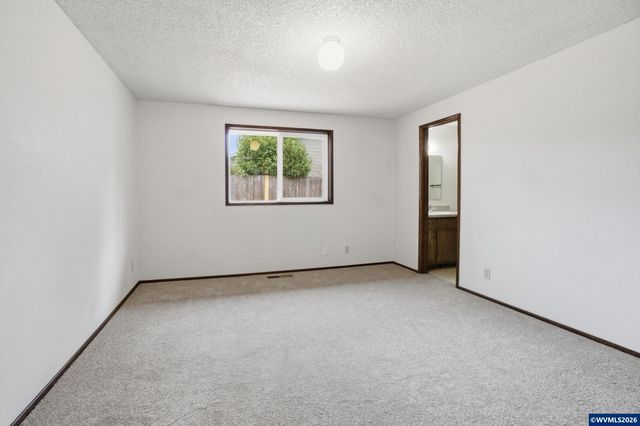 4864 Towhee Ct S, Salem, OR 97302