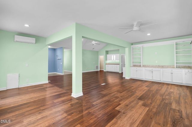 104 Greenside Lane, Sanford, NC 27332