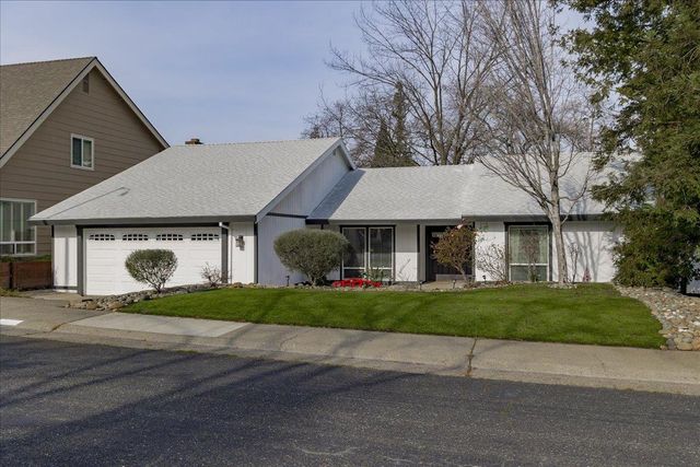 2106 Van Ness Dr, Roseville, CA 95661