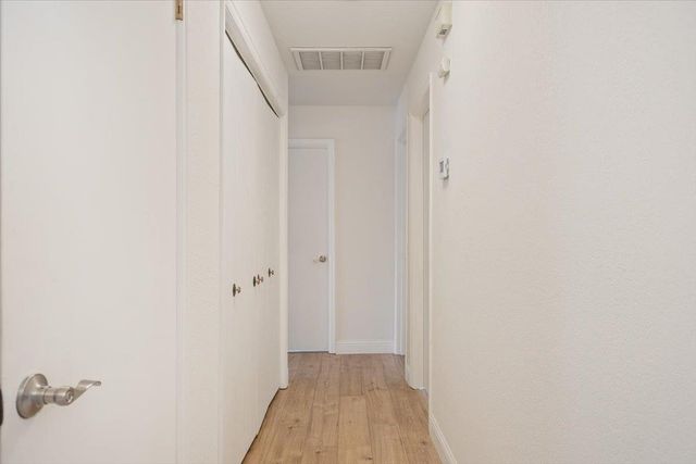 2106 Van Ness Dr, Roseville, CA 95661