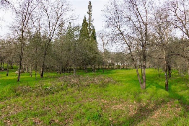 2106 Van Ness Dr, Roseville, CA 95661