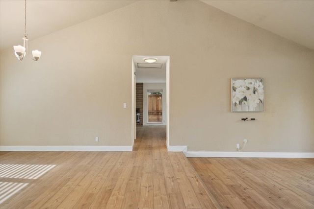 2106 Van Ness Dr, Roseville, CA 95661