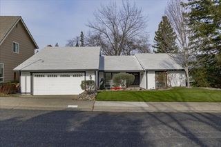 2106 Van Ness Dr, Roseville, CA 95661