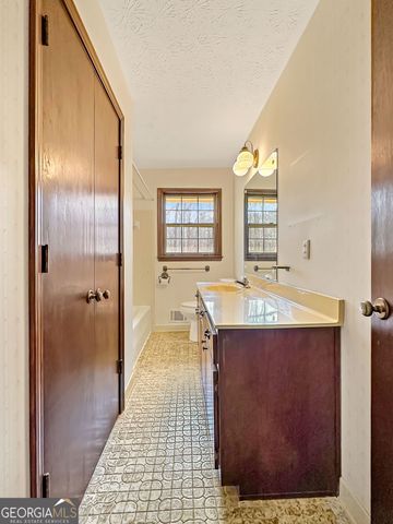 145 Cedar Circle, Fayetteville, GA 30214