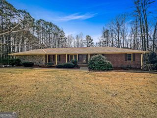 145 Cedar Circle, Fayetteville, GA 30214