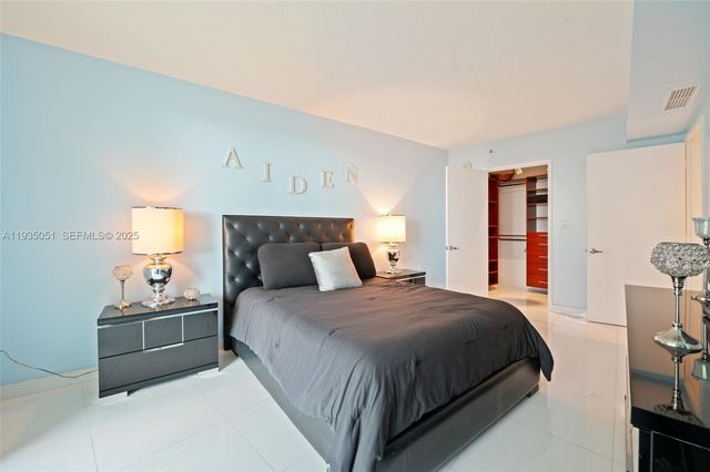 200 Sunny Isles Blvd 2-806, Sunny Isles Beach, FL 33160