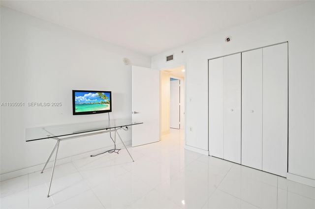 200 Sunny Isles Blvd 2-806, Sunny Isles Beach, FL 33160