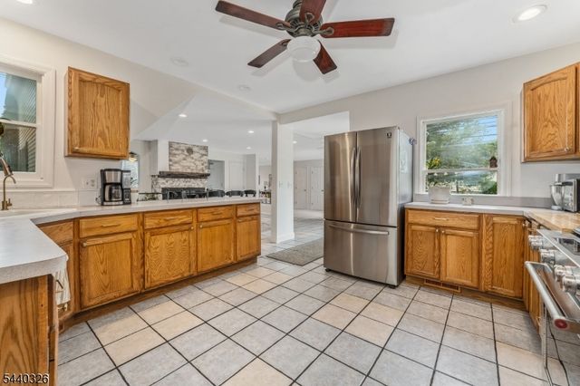 105 Main St, Lebanon Boro, NJ 08833