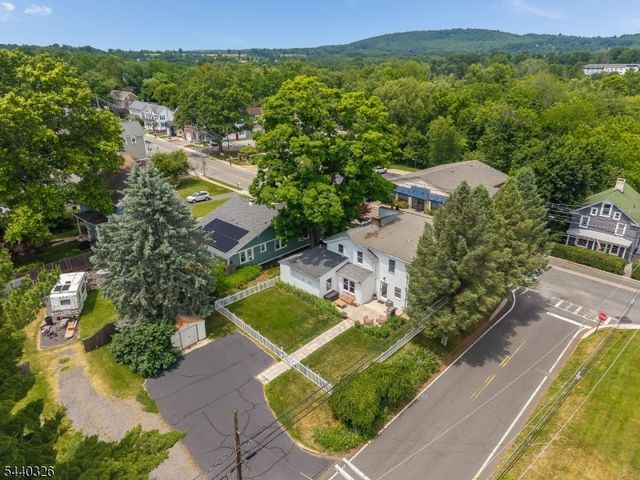 105 Main St, Lebanon Boro, NJ 08833
