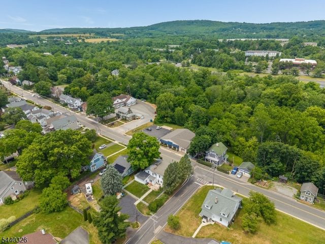 105 Main St, Lebanon Boro, NJ 08833