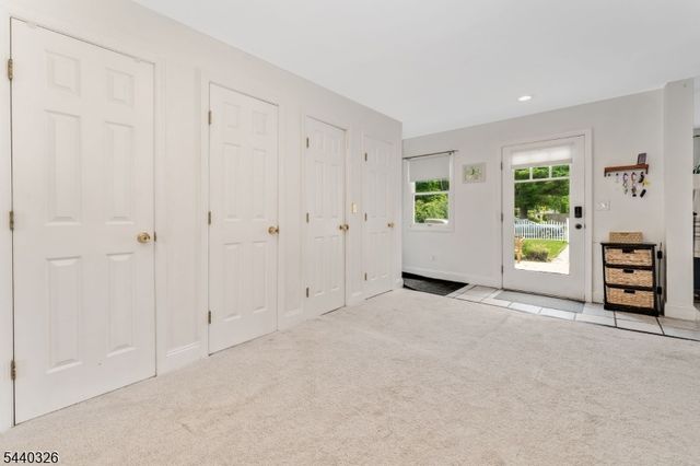 105 Main St, Lebanon Boro, NJ 08833