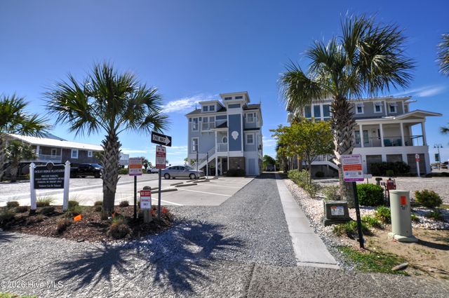 6959 Cambria Court SW, Ocean Isle Beach, NC 28469