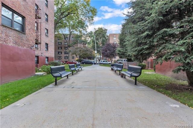 51 White Oak Street 2A, New Rochelle, NY 10801