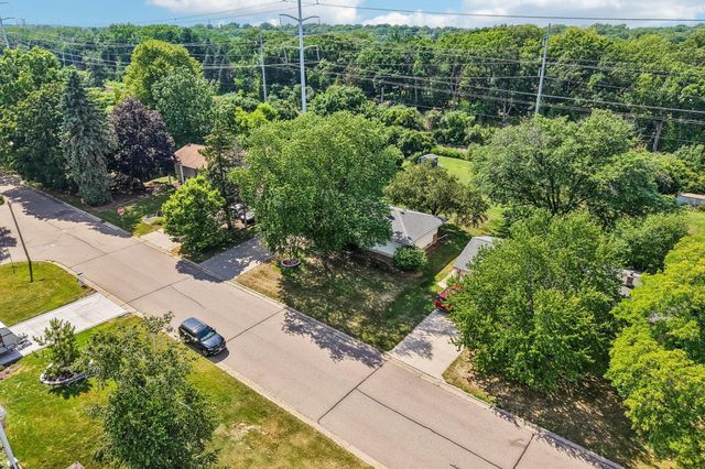 681 Terrace Drive, Roseville, MN 55113