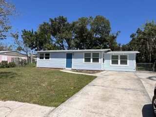 1405 NE Waveland Avenue, Jensen Beach, FL 34957