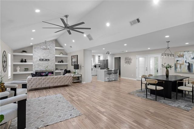 659 Lynn Valley SW Road, Atlanta, GA 30311