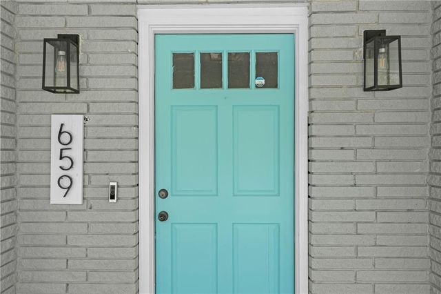 659 Lynn Valley SW Road, Atlanta, GA 30311