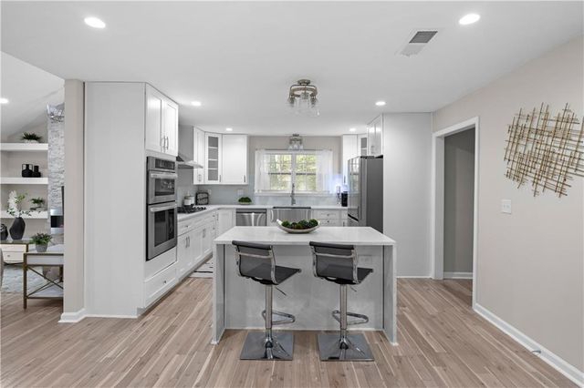 659 Lynn Valley SW Road, Atlanta, GA 30311