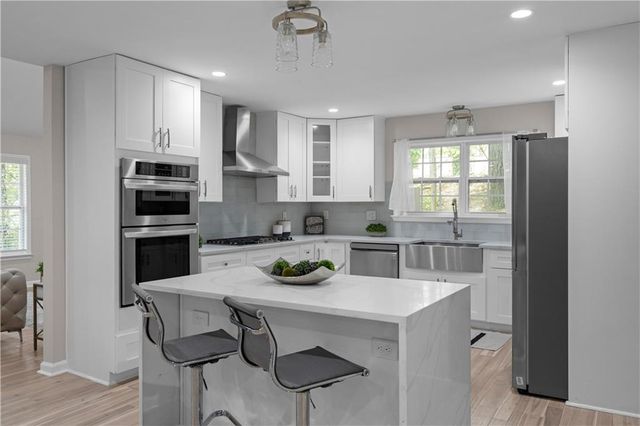 659 Lynn Valley SW Road, Atlanta, GA 30311