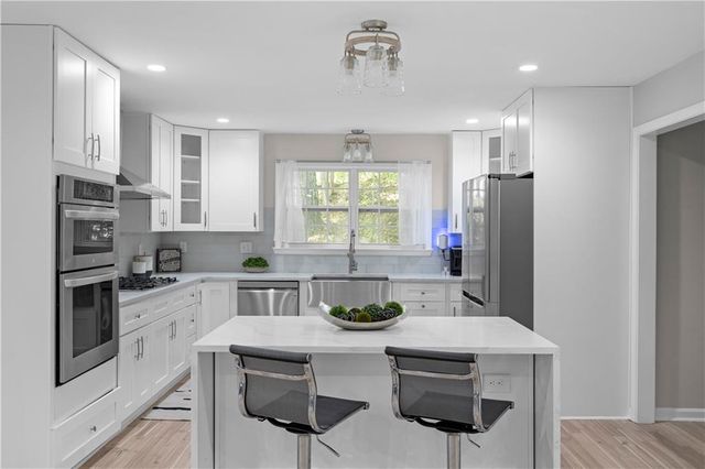 659 Lynn Valley SW Road, Atlanta, GA 30311