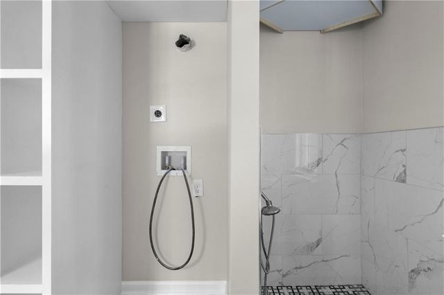 659 Lynn Valley SW Road, Atlanta, GA 30311