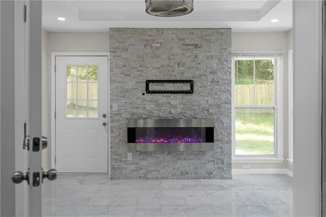 659 Lynn Valley SW Road, Atlanta, GA 30311