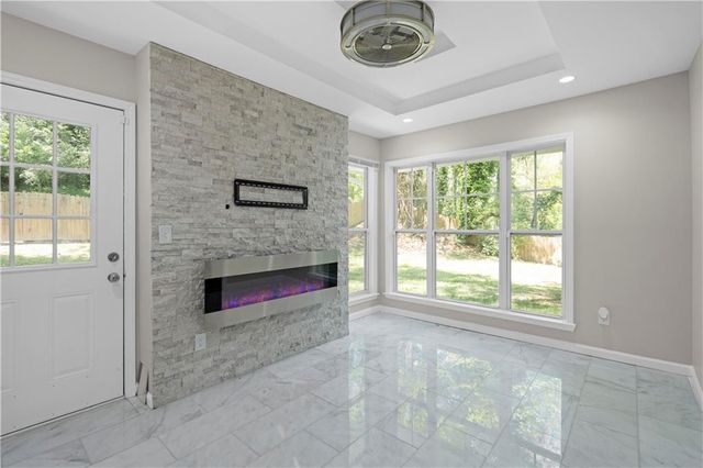 659 Lynn Valley SW Road, Atlanta, GA 30311