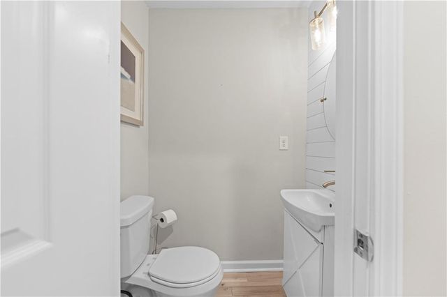 659 Lynn Valley SW Road, Atlanta, GA 30311