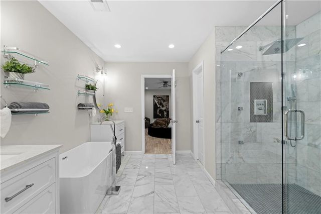 659 Lynn Valley SW Road, Atlanta, GA 30311