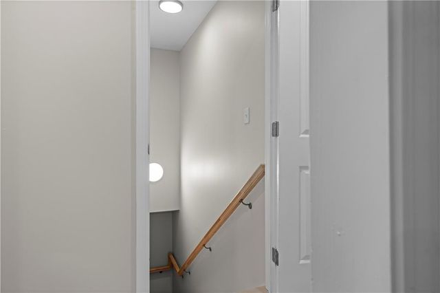 659 Lynn Valley SW Road, Atlanta, GA 30311