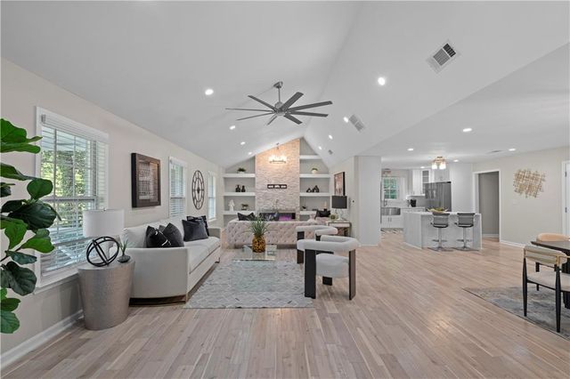 659 Lynn Valley SW Road, Atlanta, GA 30311