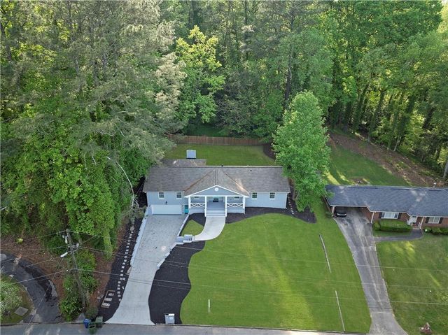 659 Lynn Valley SW Road, Atlanta, GA 30311