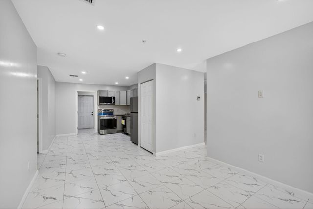 3255 Avenue J, Riviera Beach, FL 33404