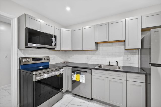 3255 Avenue J, Riviera Beach, FL 33404