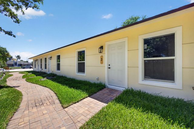 3255 Avenue J, Riviera Beach, FL 33404