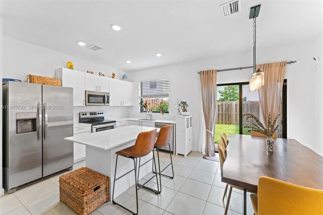 11755 SW 246th ter, Homestead, FL 33032