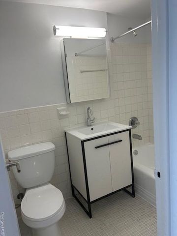 3121 Middletown Road 8J, Bronx, NY 10461